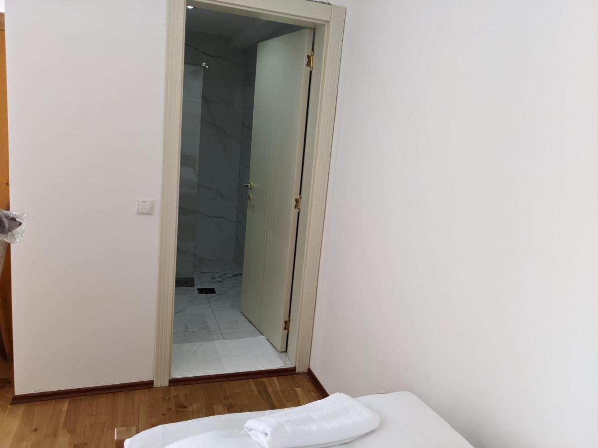 Apartments & Restaurant Abas Plav Zewnętrze zdjęcie