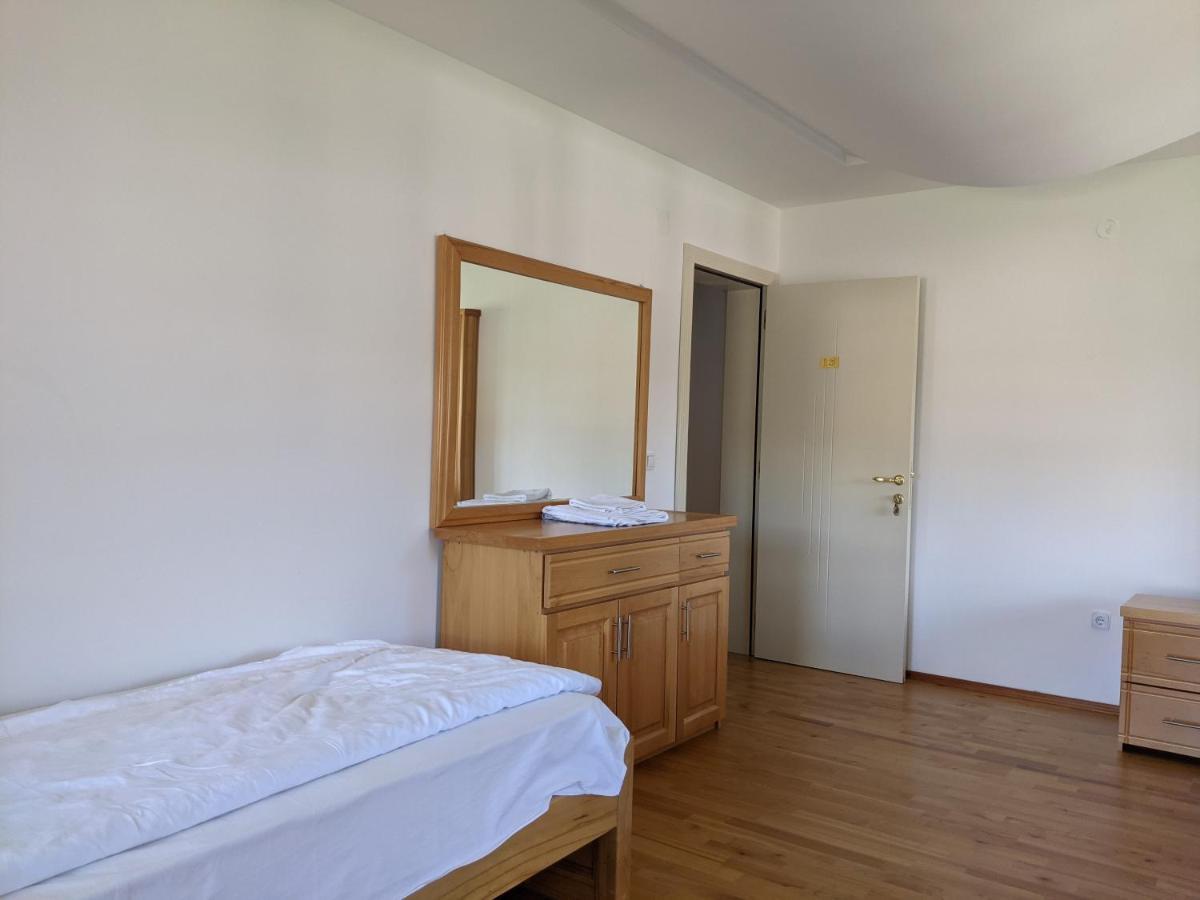 Apartments & Restaurant Abas Plav Zewnętrze zdjęcie