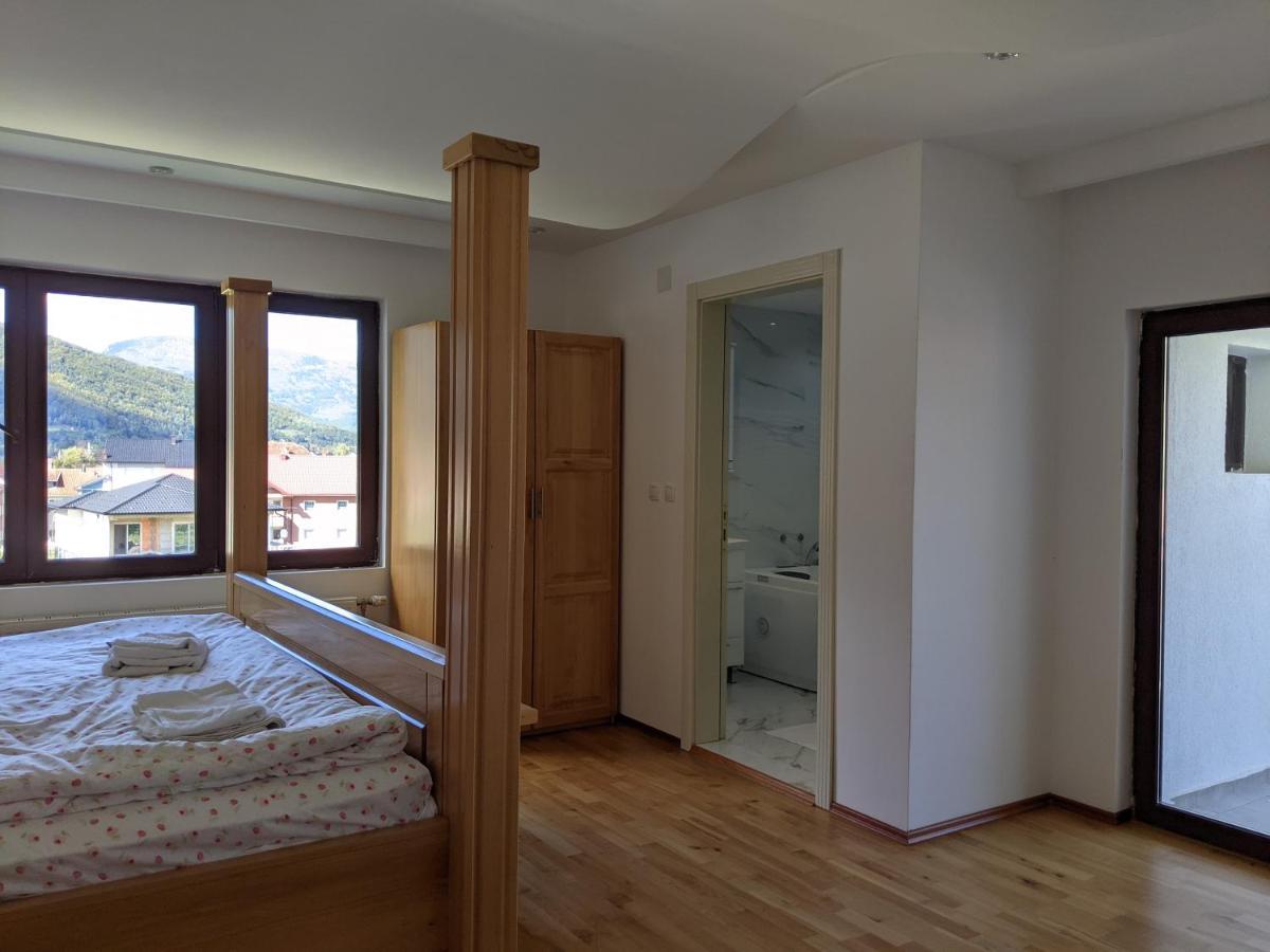 Apartments & Restaurant Abas Plav Zewnętrze zdjęcie