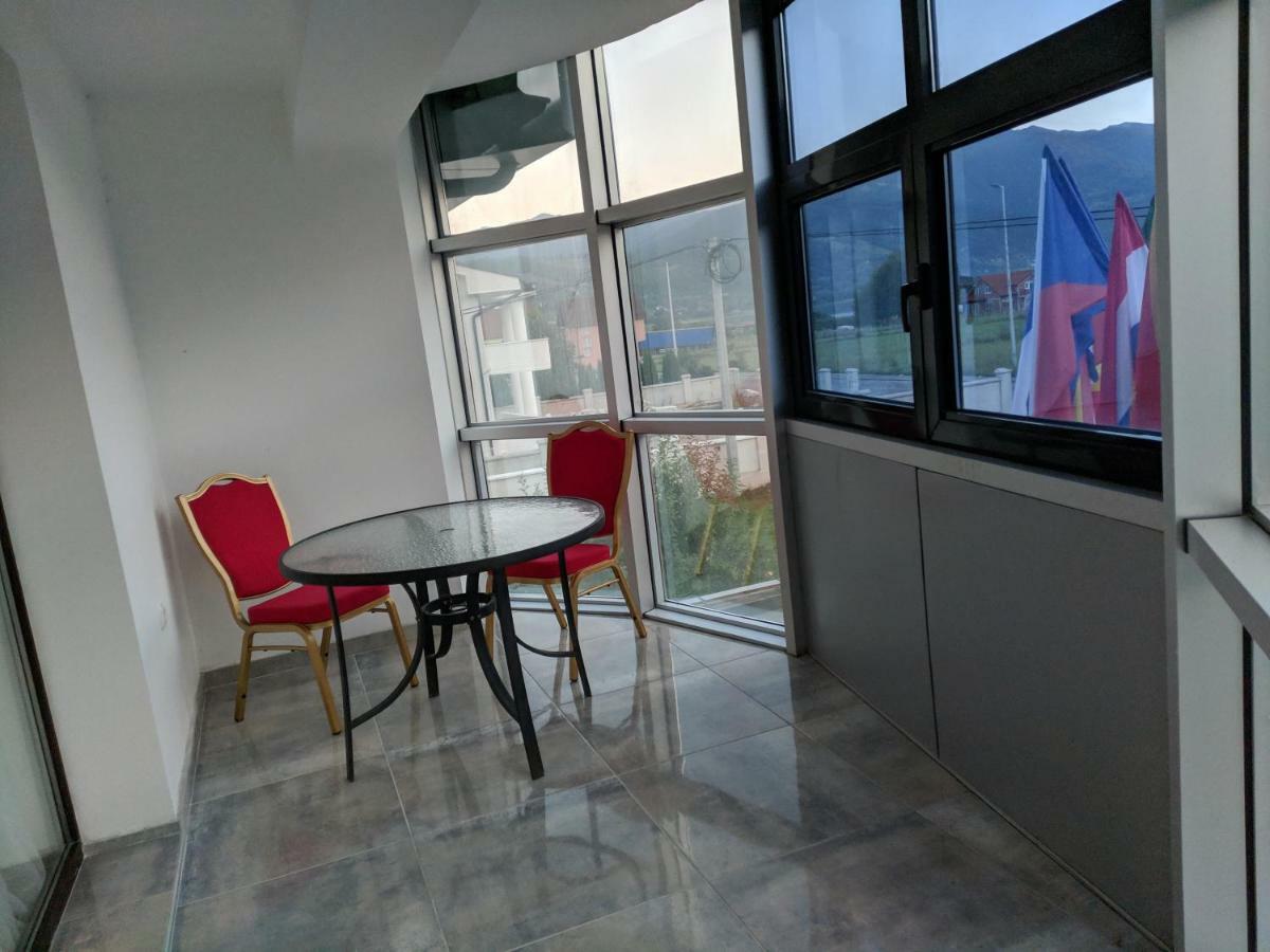 Apartments & Restaurant Abas Plav Zewnętrze zdjęcie