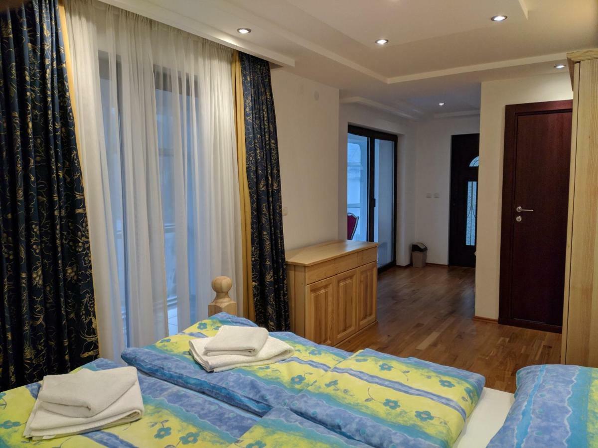 Apartments & Restaurant Abas Plav Zewnętrze zdjęcie